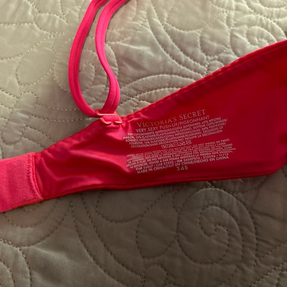 Victorias Secret Bra - Picture 2 of 3